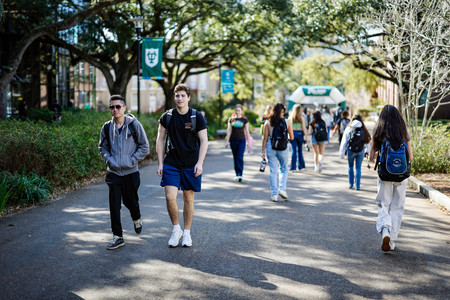 Tulane students walking to class